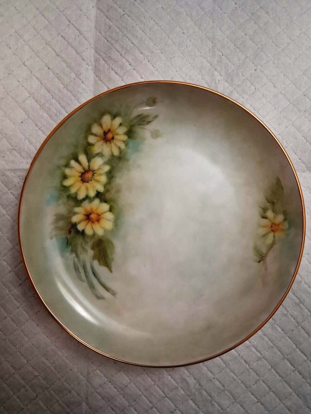 Vintage Hand Painted Porcelain Plate with Daisy Floral Motif and Gold Trim